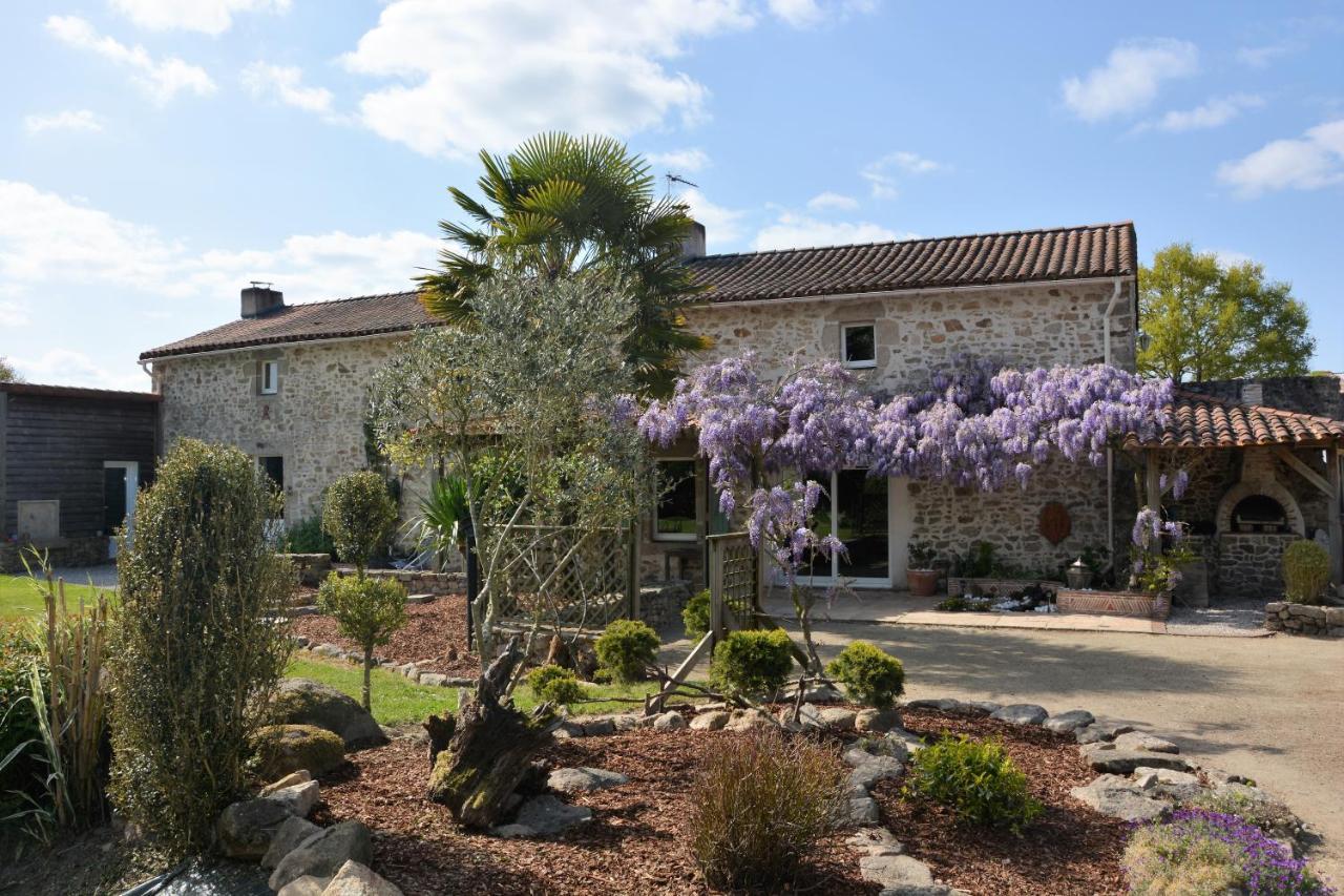 Ferienwohnung Chez Dominique Et Bruno A 20 Mm Du Puydufou Bazoges-en-Paillers Exterior foto